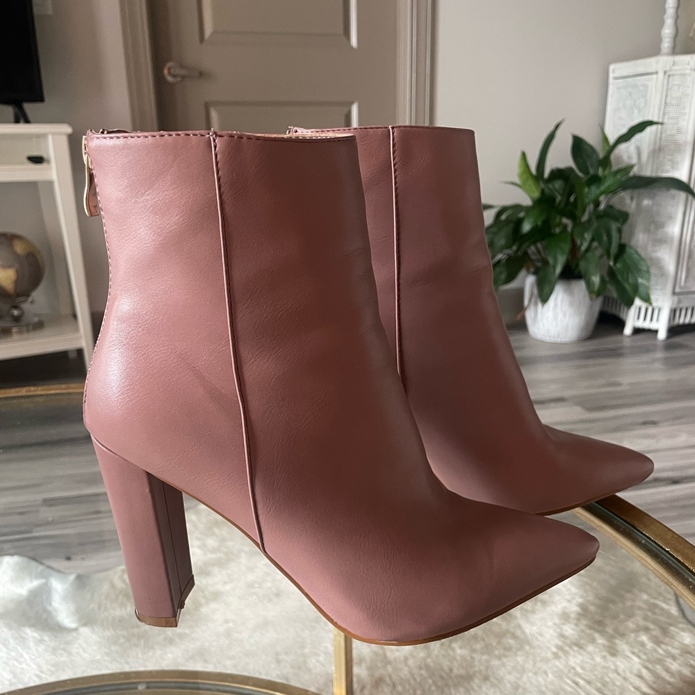 Billini high ankle boots